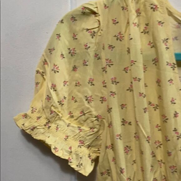 NWOT ONE CLOTHING Floral Dress Yellow M - Picture 2 of 9